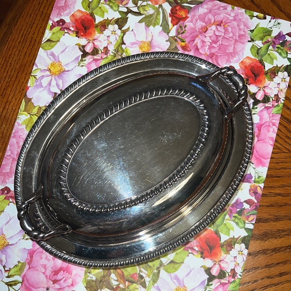 Wm. A. Rogers Silver Plate Covered Dish - Picture 3 of 10